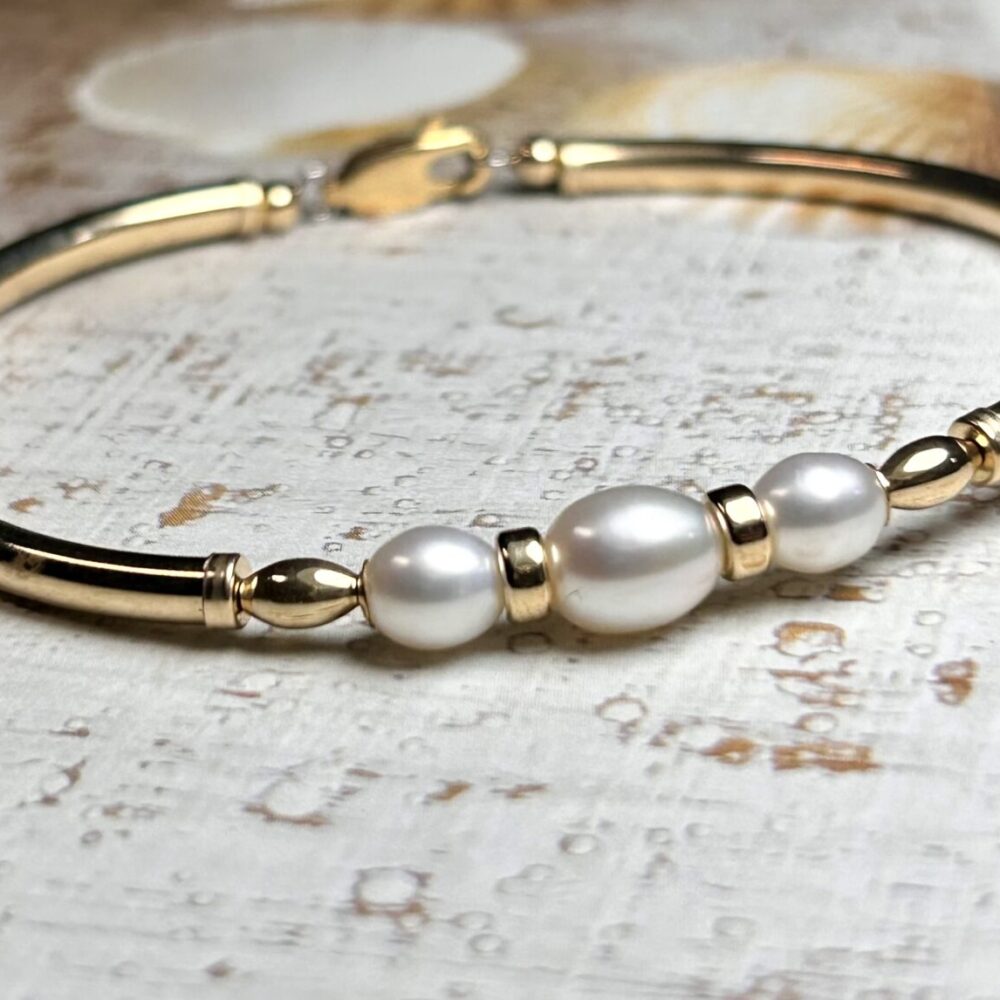Pia White Pearl Gold Filled Bracelet