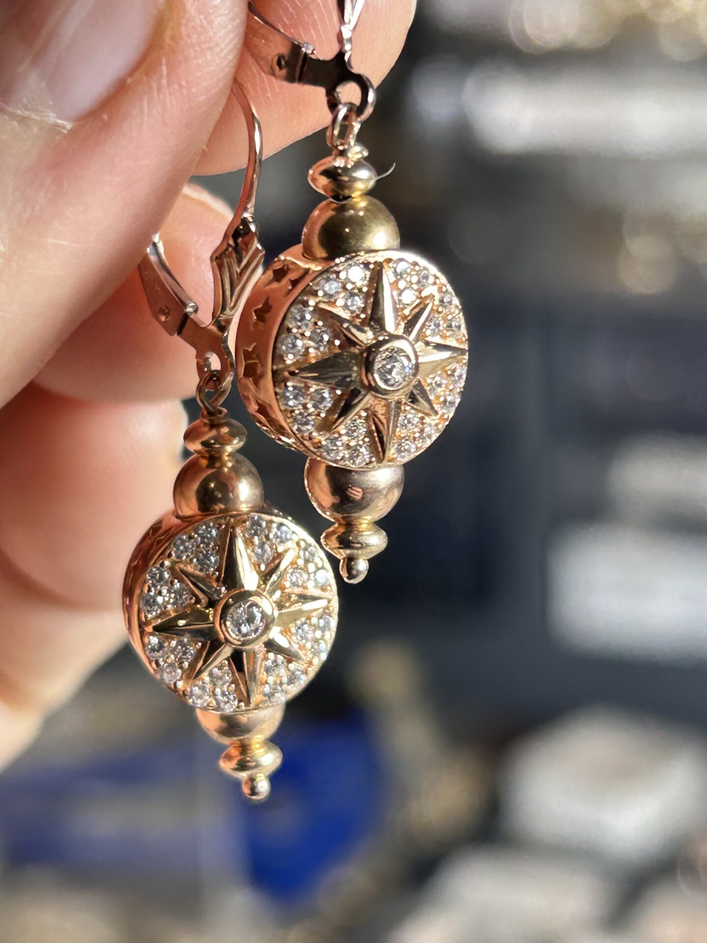Saniya Rose Gold Earrings - Image 2