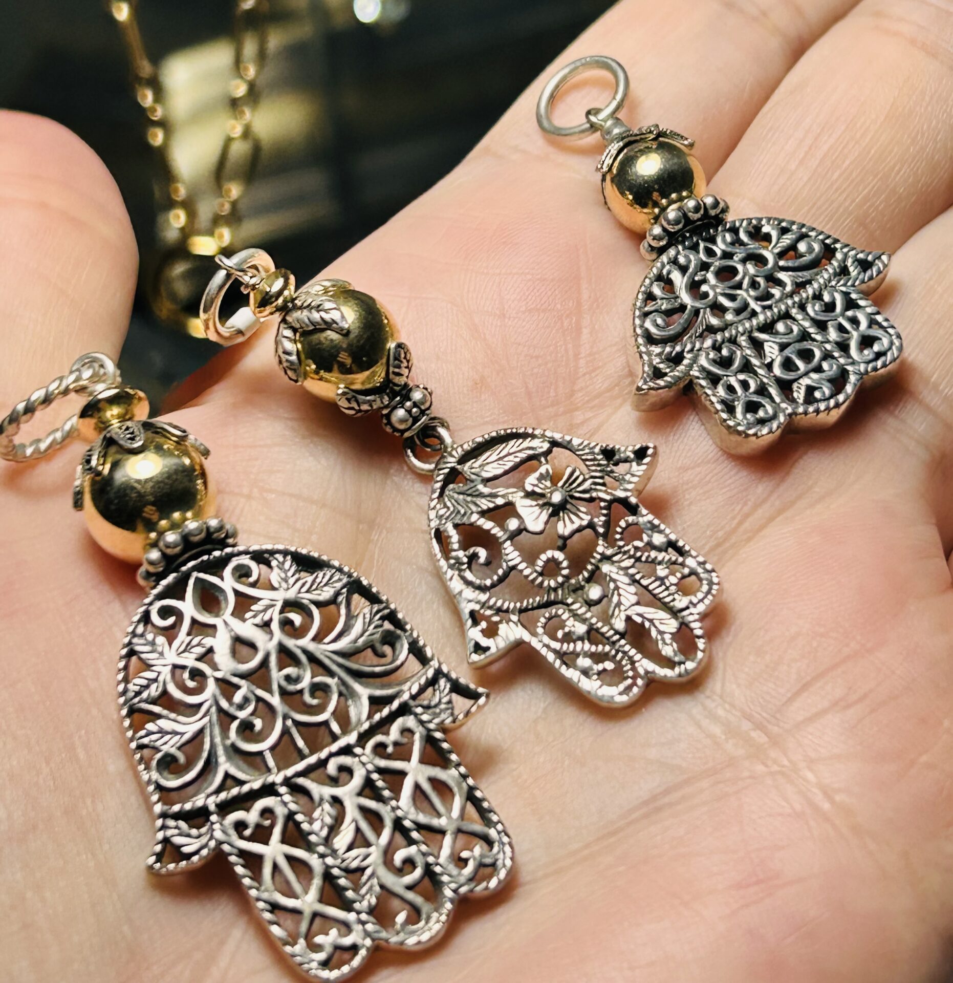 Pendant 2 Tone Hand of Fatima - Image 3