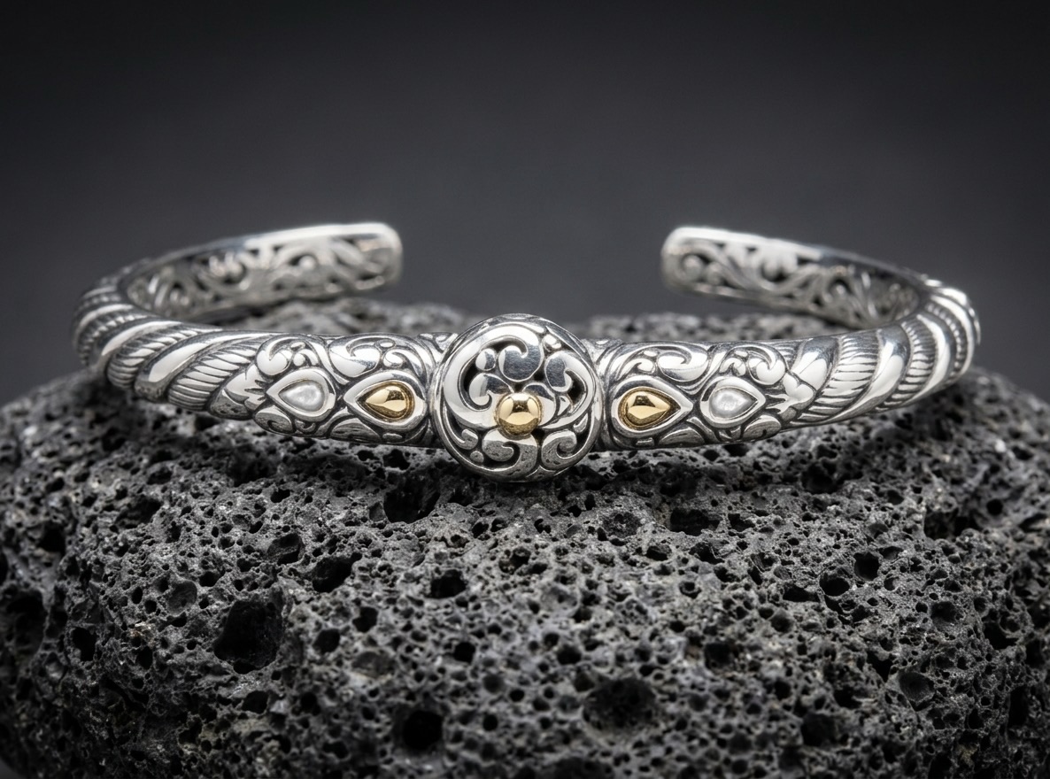 Sterling Silver Mardi Two Tone twisted rope hinged bangle